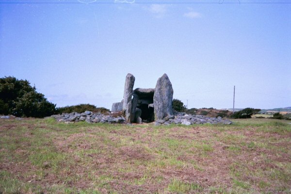 Trefignath<br />Looks like the entrance to another world
