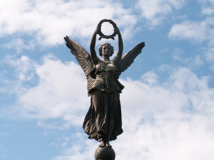 statue.jpg